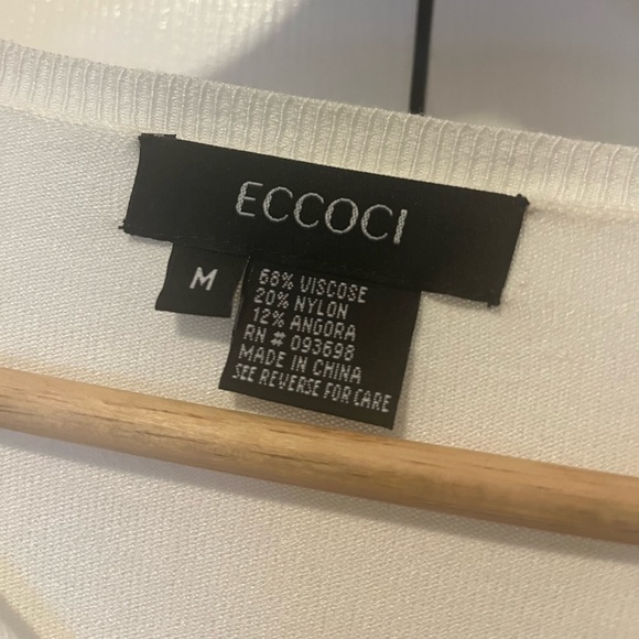 ECCOCI Vintage Pearl Top - Picture 8 of 8